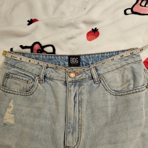 BDG Distressed High Rise Mom Jean 27 Light Wash - Picture 7 of 13